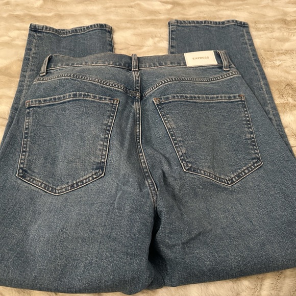 Express Mom Jeans - Picture 3 of 3